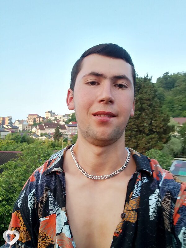 Джони, 26, Сочи — анкета №2356396