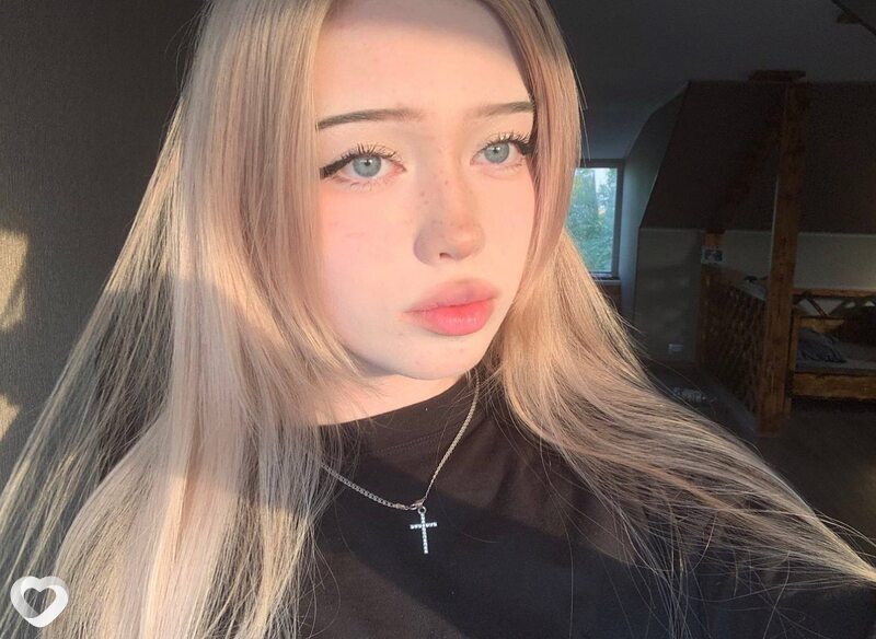 Аня, 19, Санкт-Петербурге — анкета №2357177