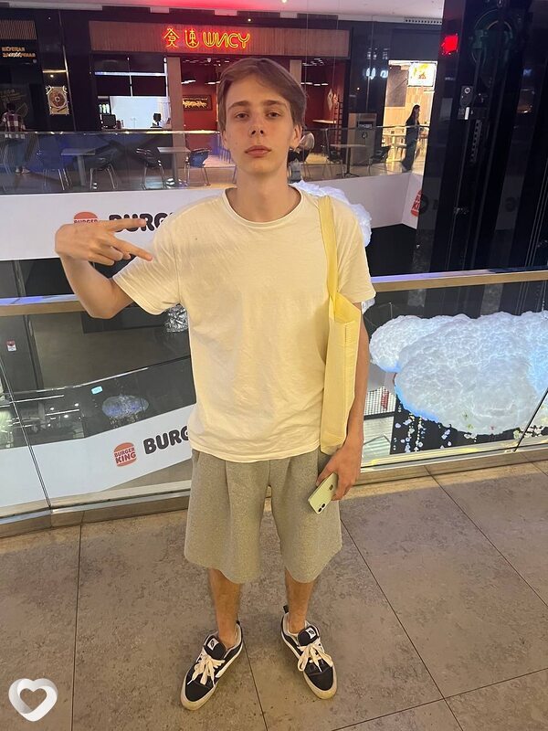 Макс, 20, Минске — анкета №2357740
