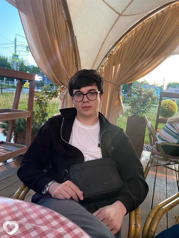 Саня, 21, Смоленске — анкета №2357756