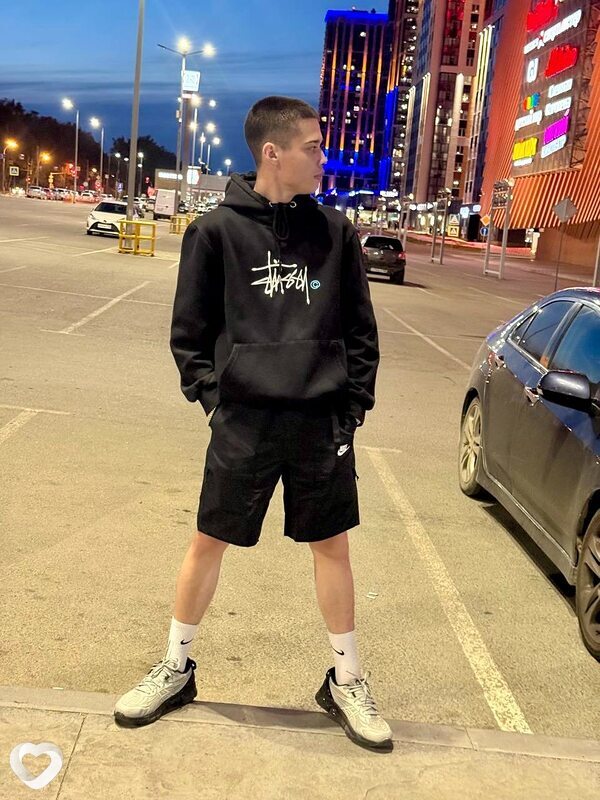 Кирилл, 21, Екатеринбурге — анкета №2358744