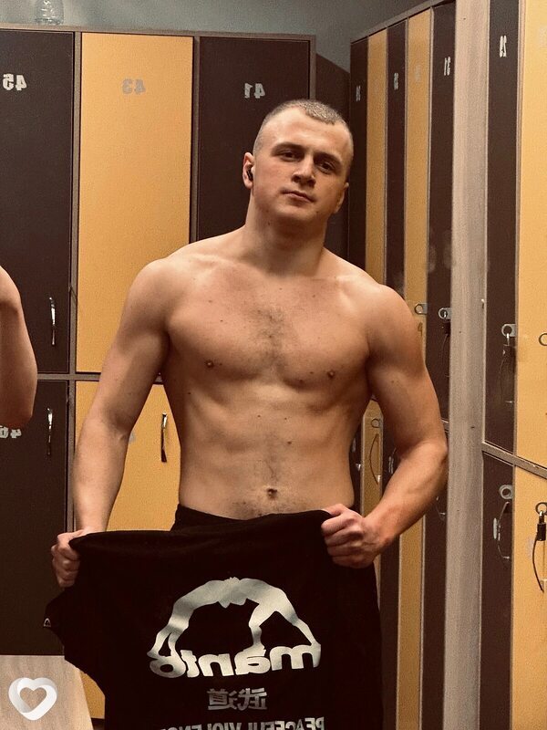 Максим, 25, Москве — анкета №2358780