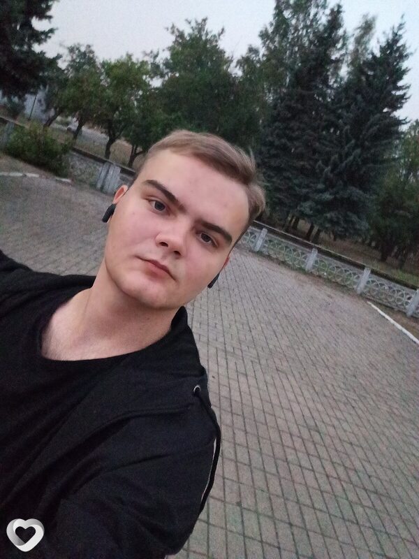 Кирилл, 23, Макеевке — анкета №2358987