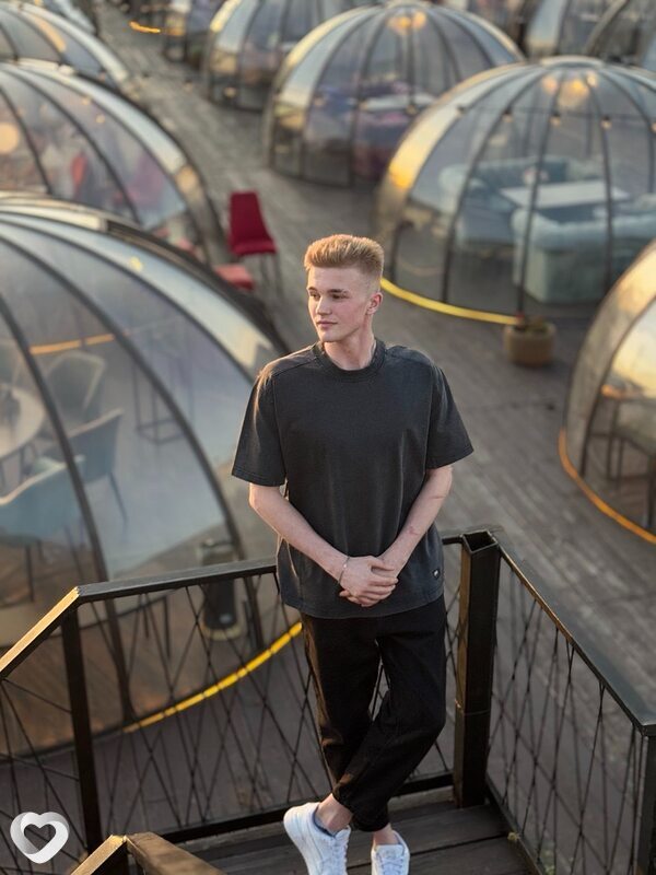 Даня, 22, Москве — анкета №2359655