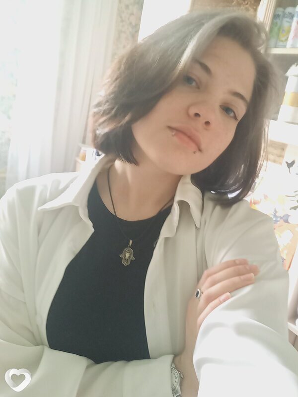 Екатерина, 21, Тихвине — анкета №2360870