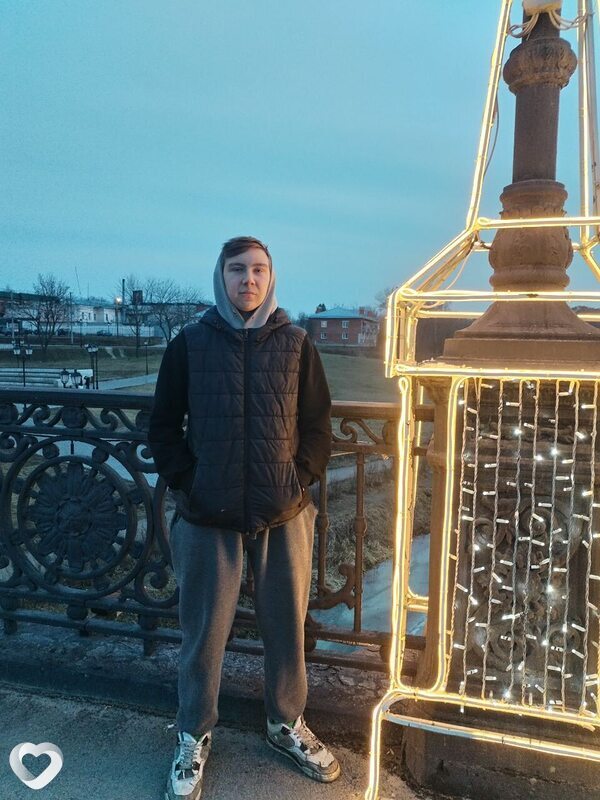 Макс, 19, Воскресенске — анкета №2361471