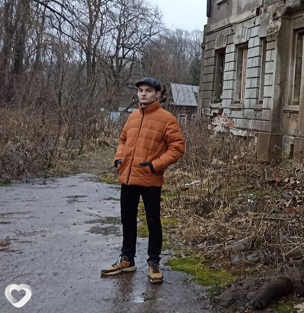 Антон, 21, Москве — анкета №2361901