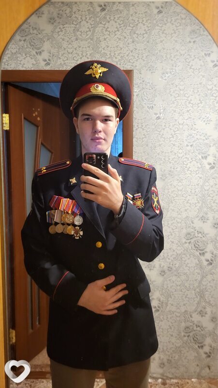 Илья, 20, Москве — анкета №2362027