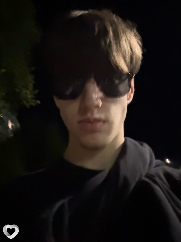 Алексей, 19, Солигорске — анкета №2363000