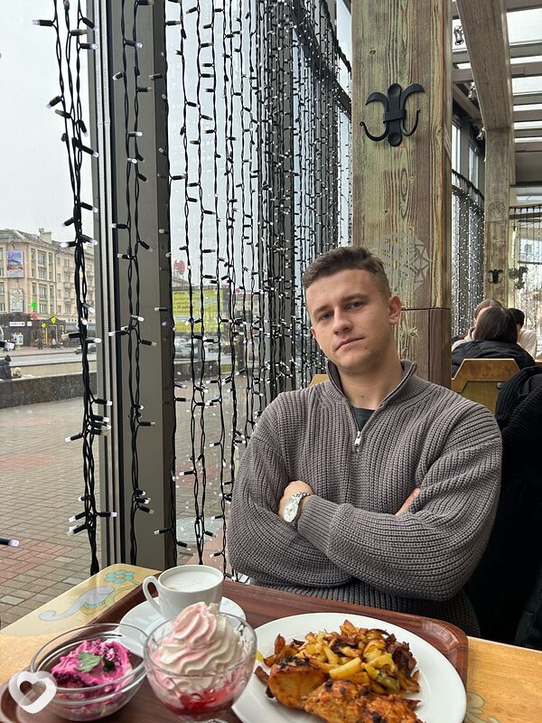 Олег, 26, Барановичах — анкета №2363088