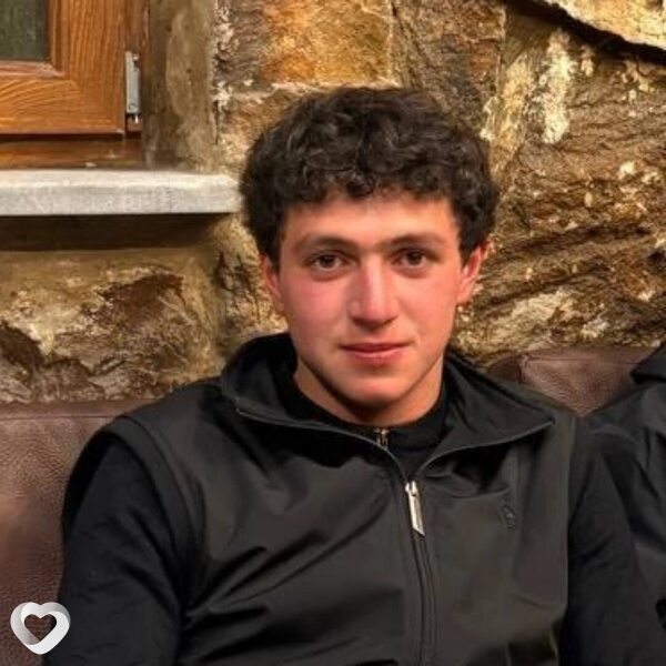 Вардан, 19, Севастополе — анкета №2364147