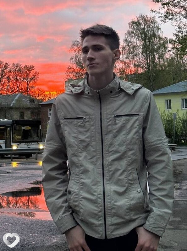 Иван, 22, Москве — анкета №2365239