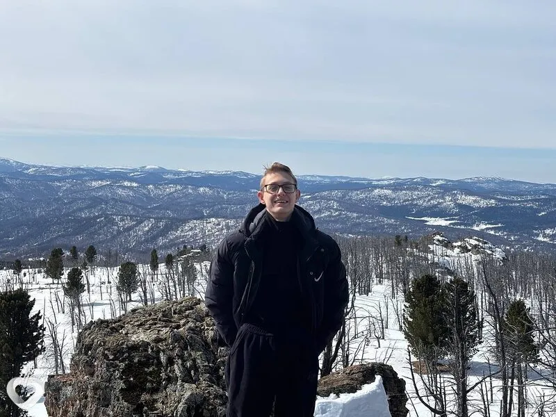 Дмитрий, 19, Барнауле — анкета №2367177