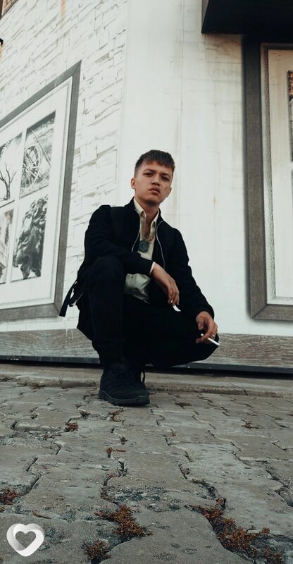 Максим, 20, Москве — анкета №2367762