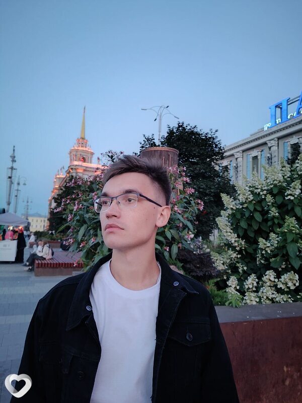 Максимка, 23, Екатеринбурге — анкета №2367884