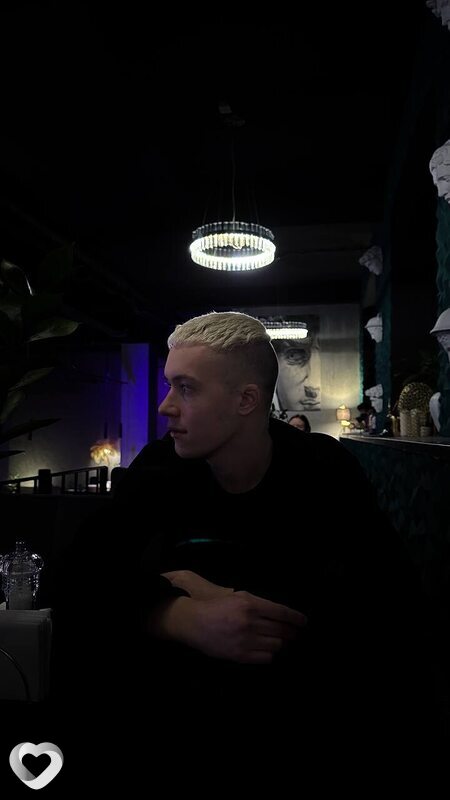 Игорь, 20, Москве — анкета №2369407