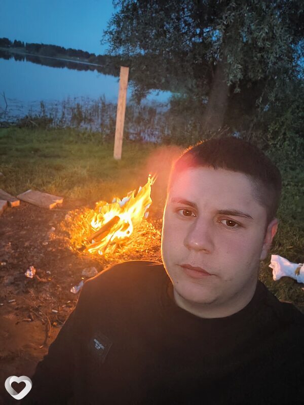 Никита, 22, Барнауле — анкета №2369457