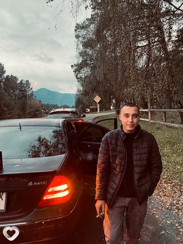 Александр, 24, Горно-Алтайске — анкета №2369909