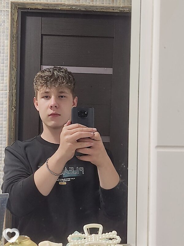 Денис, 20, Новокузнецке — анкета №2369912