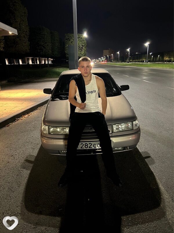 Владимир, 21, Москве — анкета №2370174