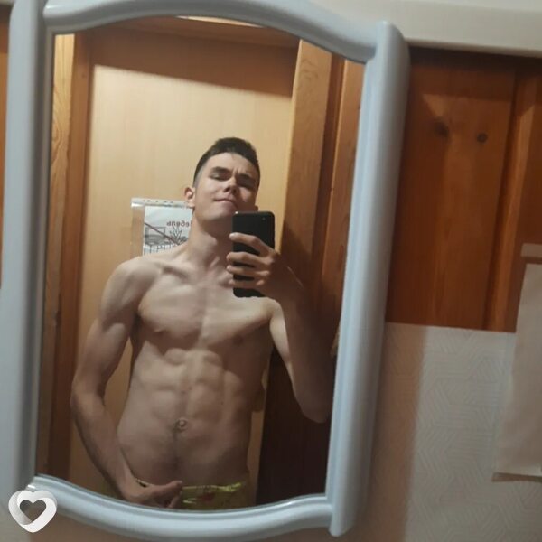 Артём, 19, Санкт-Петербурге — анкета №2370193