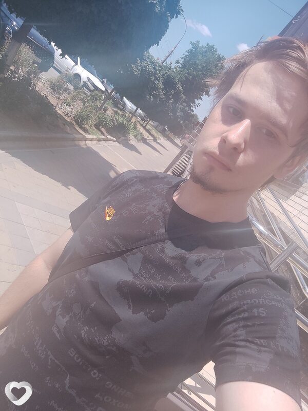 Евгений, 21, Краснодаре — анкета №2370468