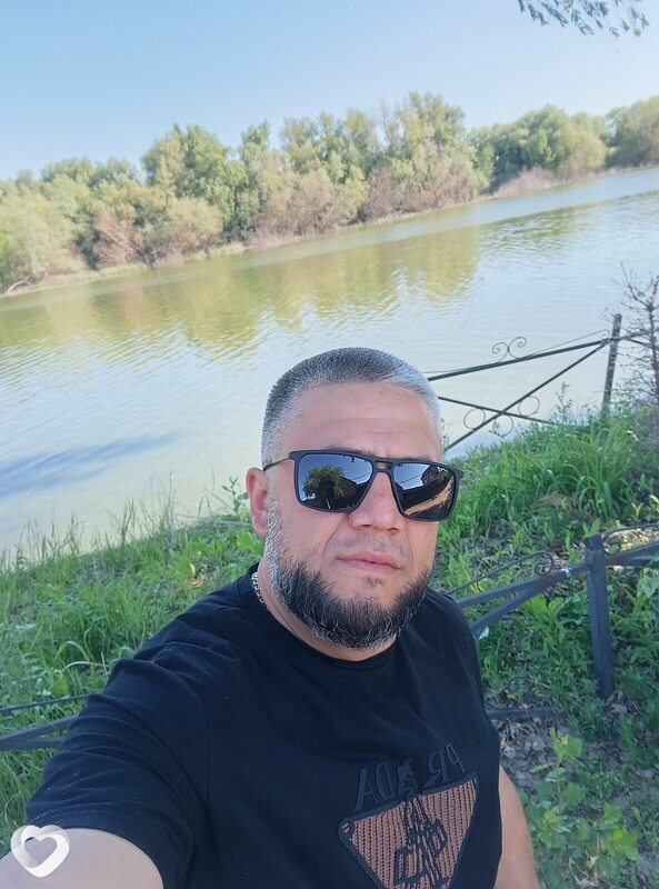 Артем, 39, Уральске — анкета №2370422