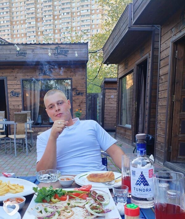 Даник, 22, Санкт-Петербурге — анкета №2370635