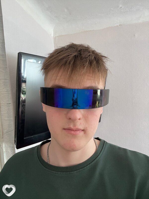 Владимир, 19, Кирове — анкета №2370681