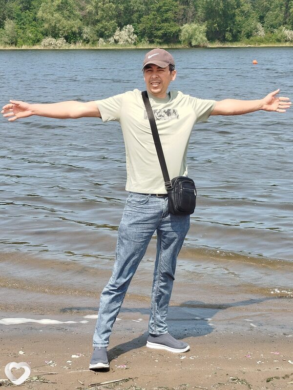Navruz Usmonov, 26, Саратове — анкета №2371024