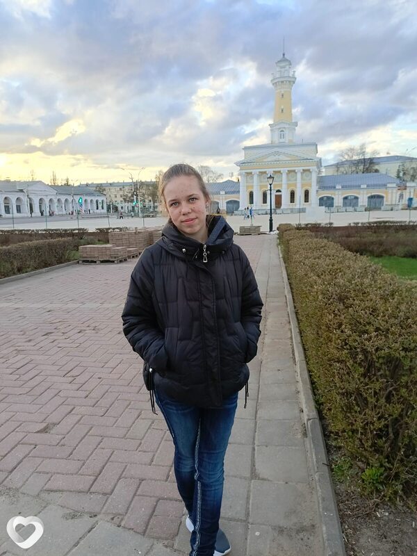 Алёна, 19, Костроме — анкета №2371108