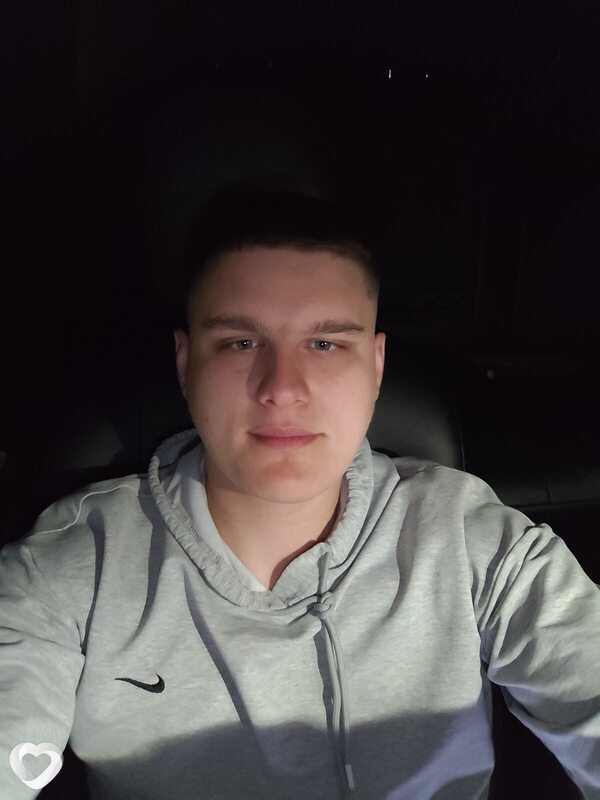 Евгений, 26, Кирове — анкета №2371309