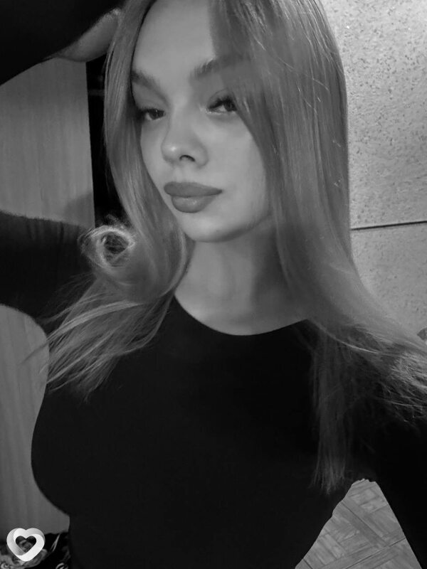 Алинушка, 21, Москве — анкета №2371478