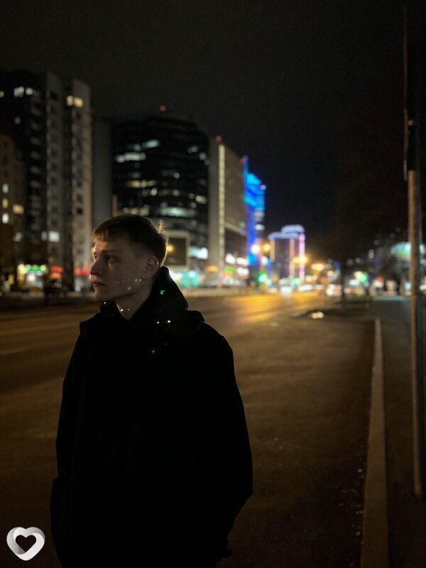 Влад, 20, Тюмени — анкета №2372125