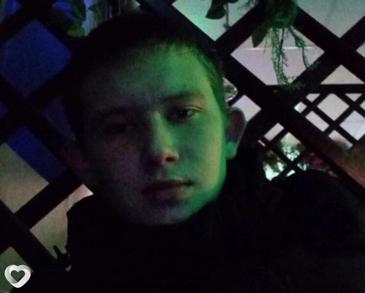 Денис, 20, Тихорецке — анкета №2372299