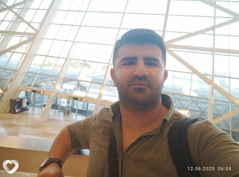 Саша, 35, Баку — анкета №2372355