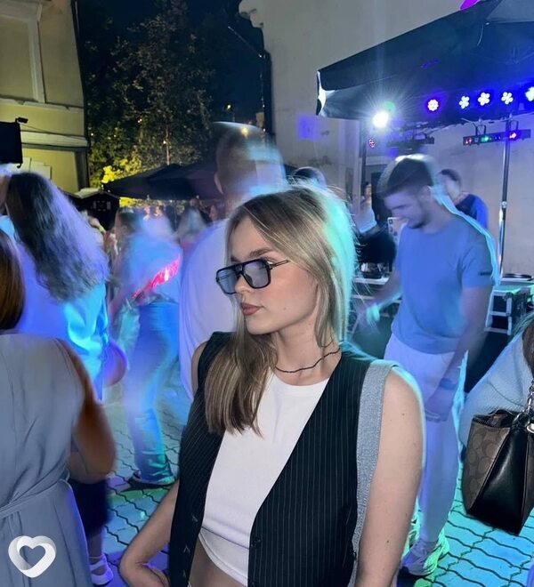 Оксана, 25, Санкт-Петербурге — анкета №2372930