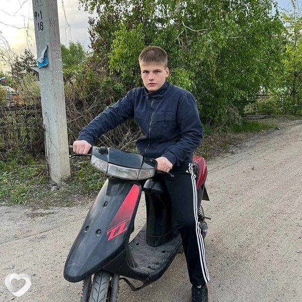 Игорь, 20, Томске — анкета №2372891