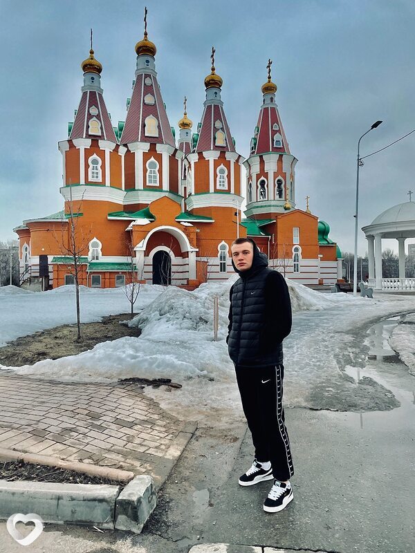 Виталий, 21, Отрадном — анкета №2372894