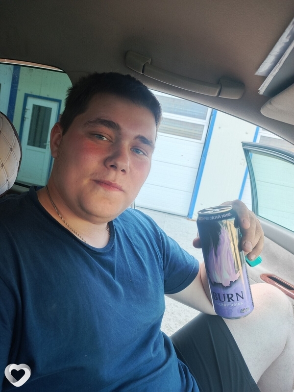 Анатолий, 20, Южно-Сахалинске — анкета №2373630