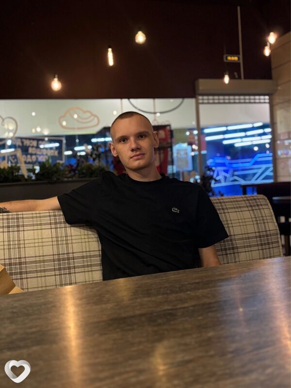 Вадик, 23, Новосибирске — анкета №2373447