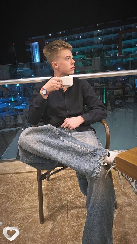 Женя, 19, Минске — анкета №2373393