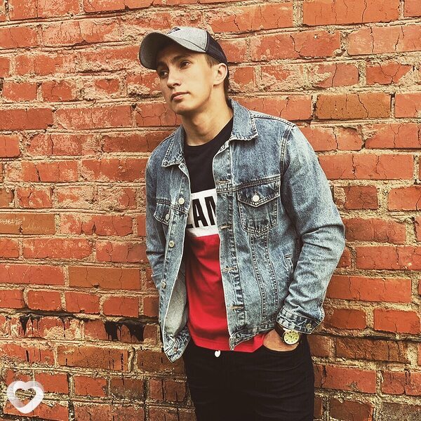 Дмитрий, 31, Карпинске — анкета №2373516