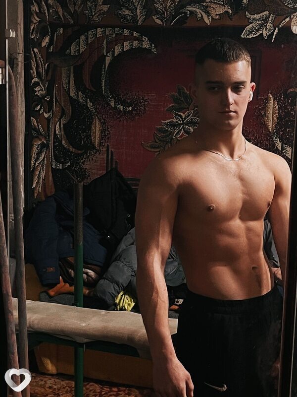 Максим, 23, Новочеркасске — анкета №2373768
