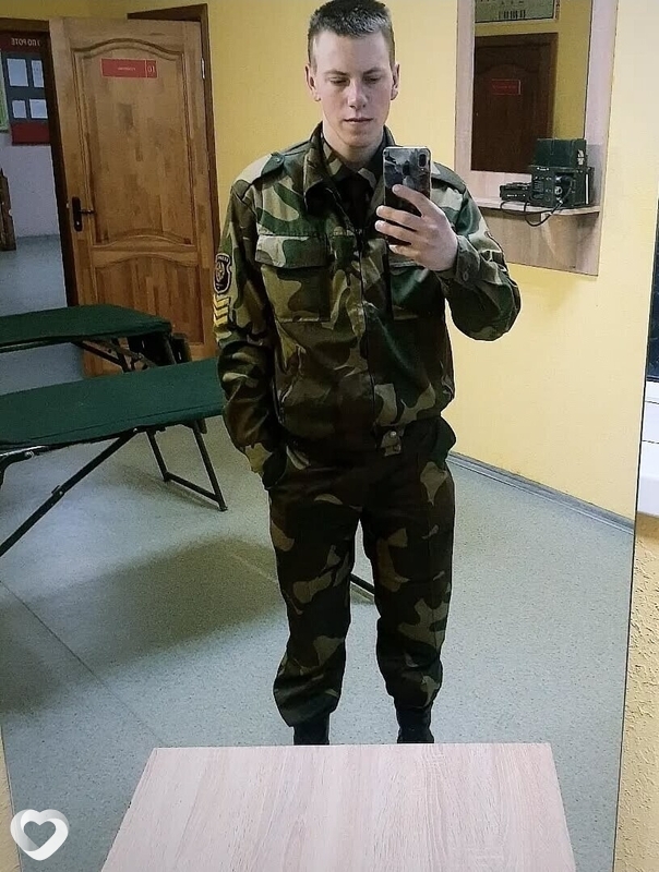 Илья, 22, Могилев — анкета №2373979