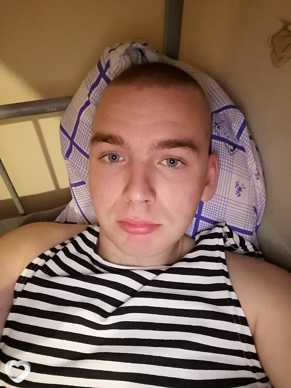 Саша, 21, Новороссийске — анкета №2374145