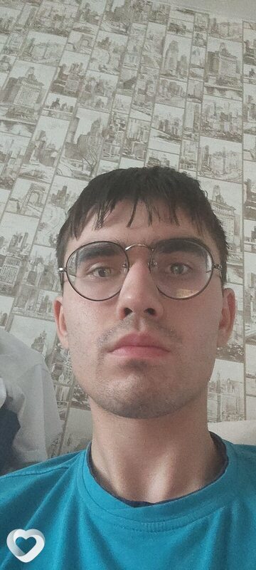 Влад Афанасьев, 21, Глазове — анкета №2374576