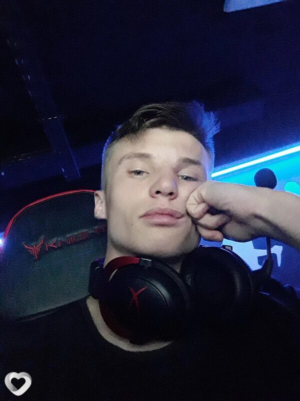 Макс, 21, Усть-Илимск — анкета №2374933