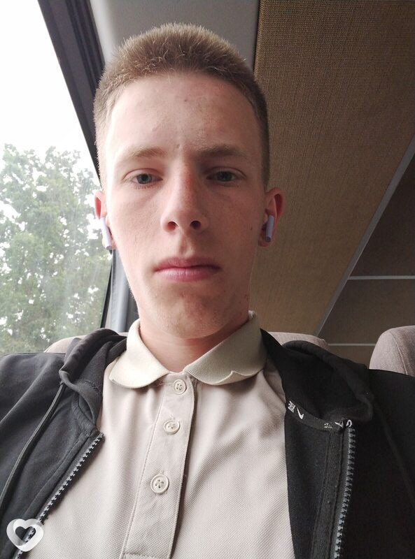 Максим, 21, Жлобине — анкета №2374889