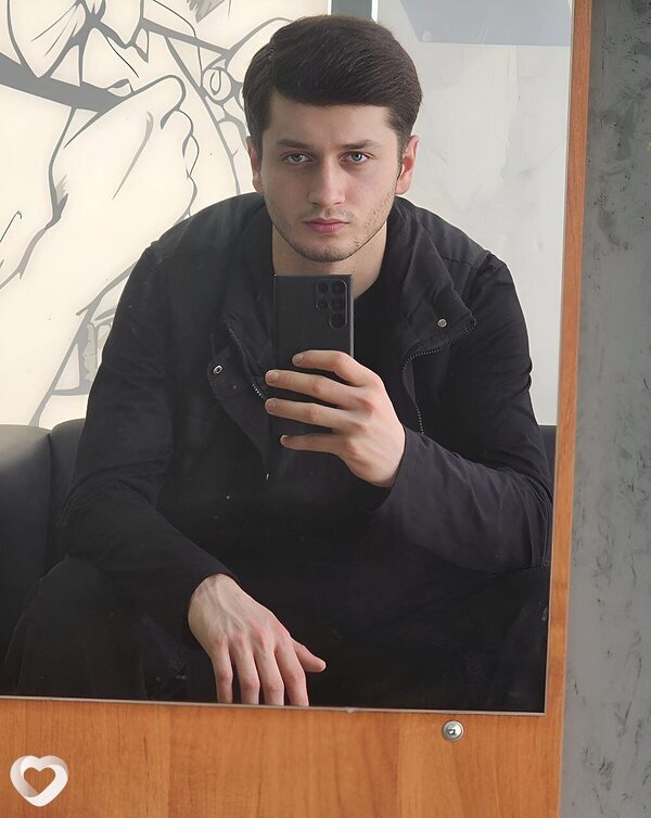 Артур, 23, Санкт-Петербурге — анкета №2375831
